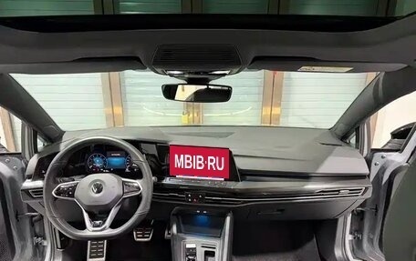 Volkswagen Golf VIII, 2022 год, 2 246 000 рублей, 19 фотография