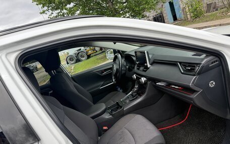 Toyota RAV4, 2020 год, 3 250 000 рублей, 4 фотография