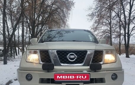 Nissan Navara (Frontier), 2011 год, 1 990 000 рублей, 1 фотография