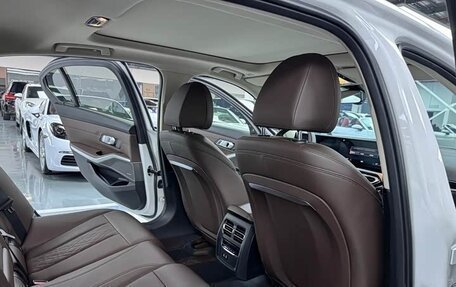 BMW 3 серия, 2024 год, 3 274 069 рублей, 15 фотография