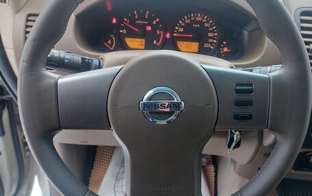 Nissan Navara (Frontier), 2011 год, 1 990 000 рублей, 12 фотография