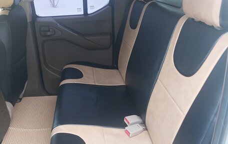 Nissan Navara (Frontier), 2011 год, 1 990 000 рублей, 15 фотография