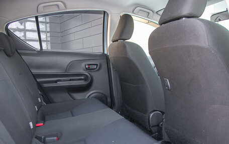 Toyota Aqua I, 2015 год, 787 000 рублей, 14 фотография