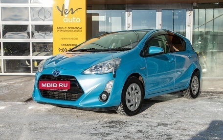 Toyota Aqua I, 2015 год, 787 000 рублей, 2 фотография