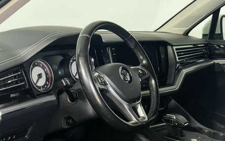 Volkswagen Touareg III, 2018 год, 3 414 500 рублей, 13 фотография