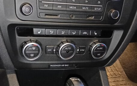 Volkswagen Jetta VI, 2014 год, 1 250 000 рублей, 18 фотография