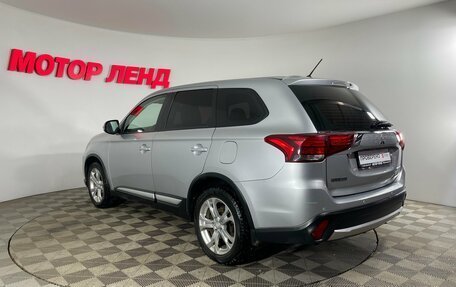 Mitsubishi Outlander III рестайлинг 3, 2016 год, 1 699 000 рублей, 4 фотография