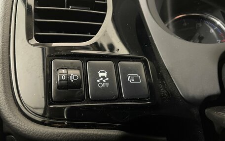 Mitsubishi Outlander III рестайлинг 3, 2016 год, 1 699 000 рублей, 22 фотография