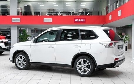 Mitsubishi Outlander III рестайлинг 3, 2014 год, 1 350 000 рублей, 4 фотография