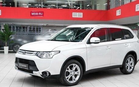 Mitsubishi Outlander III рестайлинг 3, 2014 год, 1 350 000 рублей, 5 фотография