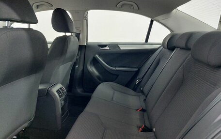 Volkswagen Jetta VI, 2017 год, 1 699 000 рублей, 17 фотография