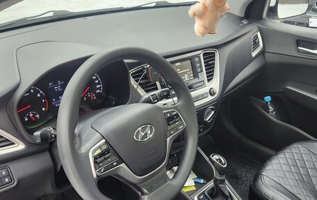 Hyundai Solaris II рестайлинг, 2020 год, 1 020 000 рублей, 7 фотография