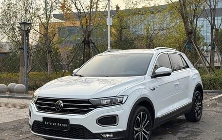 Volkswagen T-Roc I, 2022 год, 1 650 000 рублей, 1 фотография