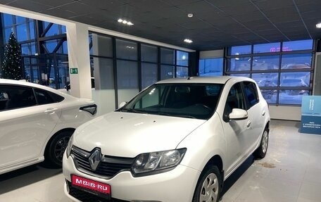 Renault Sandero II рестайлинг, 2017 год, 955 000 рублей, 1 фотография