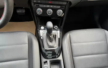 Volkswagen T-Roc I, 2022 год, 1 650 000 рублей, 15 фотография