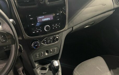 Renault Sandero II рестайлинг, 2017 год, 955 000 рублей, 17 фотография