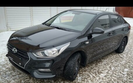 Hyundai Solaris II рестайлинг, 2018 год, 1 114 000 рублей, 1 фотография