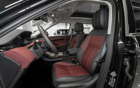 Land Rover Range Rover Evoque II, 2025 год, 6 750 000 рублей, 9 фотография