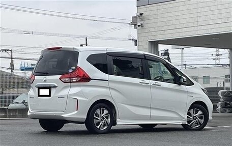 Honda Freed II, 2021 год, 1 590 000 рублей, 2 фотография