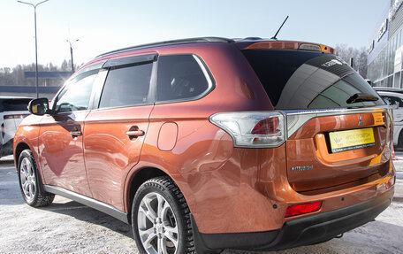 Mitsubishi Outlander III рестайлинг 3, 2012 год, 1 575 000 рублей, 9 фотография