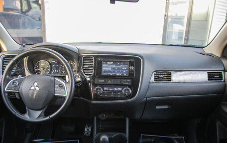 Mitsubishi Outlander III рестайлинг 3, 2012 год, 1 575 000 рублей, 14 фотография