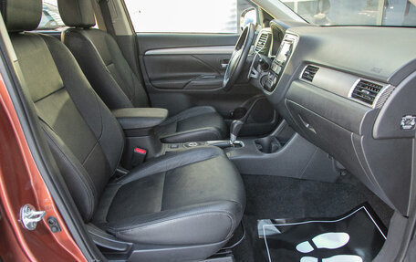 Mitsubishi Outlander III рестайлинг 3, 2012 год, 1 575 000 рублей, 11 фотография