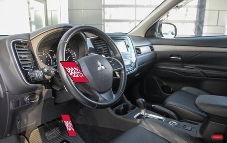 Mitsubishi Outlander III рестайлинг 3, 2012 год, 1 575 000 рублей, 19 фотография