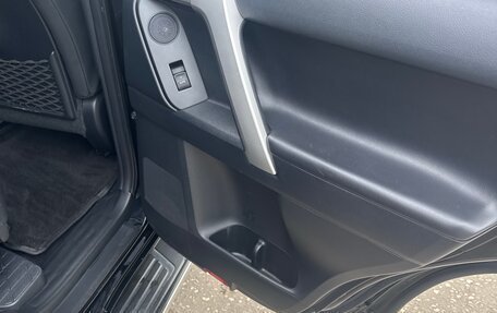 Toyota Land Cruiser Prado 150 рестайлинг 2, 2023 год, 9 750 000 рублей, 8 фотография