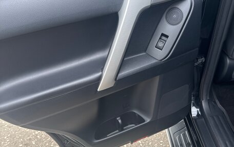 Toyota Land Cruiser Prado 150 рестайлинг 2, 2023 год, 9 750 000 рублей, 13 фотография