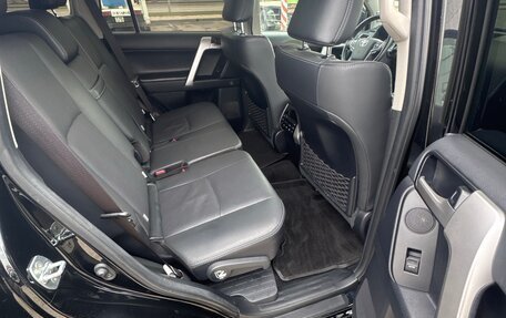 Toyota Land Cruiser Prado 150 рестайлинг 2, 2023 год, 9 750 000 рублей, 7 фотография