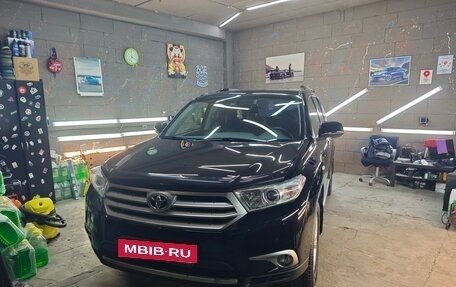 Toyota Highlander III, 2012 год, 2 300 000 рублей, 4 фотография