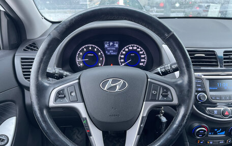 Hyundai Solaris II рестайлинг, 2014 год, 1 000 000 рублей, 8 фотография