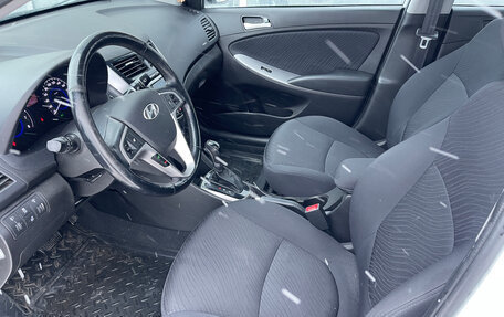 Hyundai Solaris II рестайлинг, 2014 год, 1 000 000 рублей, 11 фотография