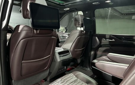 Cadillac Escalade V, 2023 год, 14 000 000 рублей, 14 фотография