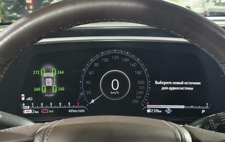 Cadillac Escalade V, 2023 год, 14 000 000 рублей, 22 фотография