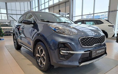 KIA Sportage IV рестайлинг, 2018 год, 2 365 000 рублей, 3 фотография