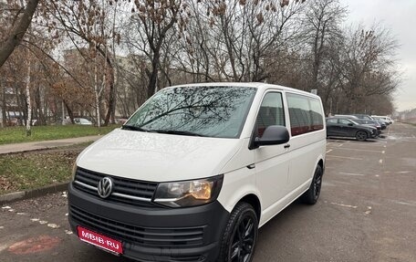 Volkswagen Transporter T6 рестайлинг, 2015 год, 2 270 000 рублей, 1 фотография
