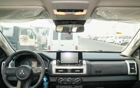 Mitsubishi L200, 2025 год, 6 390 000 рублей, 10 фотография