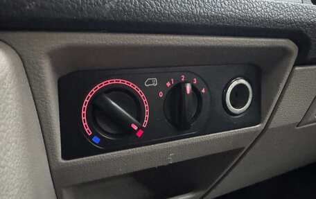 Volkswagen Transporter T6 рестайлинг, 2015 год, 2 270 000 рублей, 21 фотография