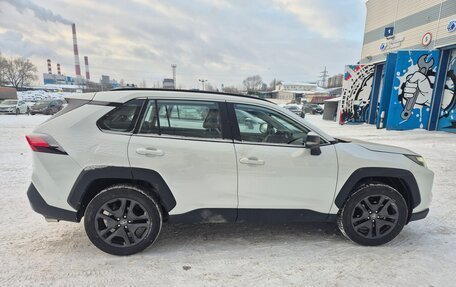 Toyota RAV4, 2025 год, 4 050 000 рублей, 2 фотография