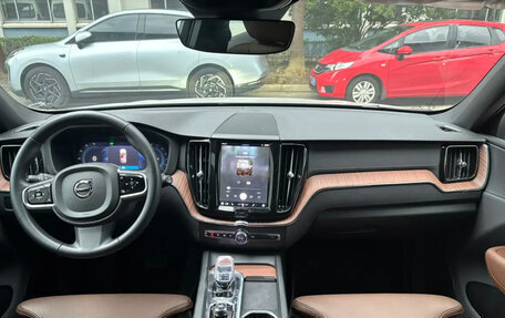 Volvo XC60 II, 2025 год, 5 690 000 рублей, 8 фотография