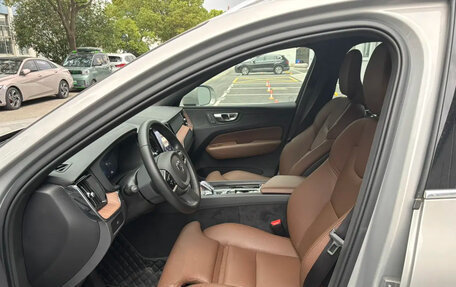 Volvo XC60 II, 2025 год, 5 690 000 рублей, 9 фотография