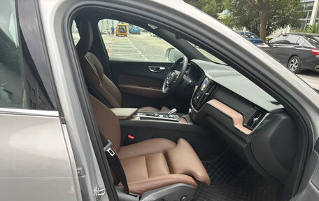 Volvo XC60 II, 2025 год, 5 690 000 рублей, 11 фотография