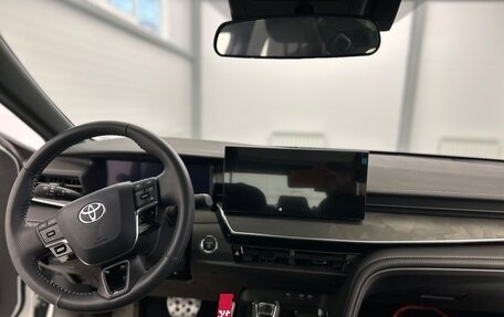 Toyota Camry, 2025 год, 4 300 000 рублей, 4 фотография