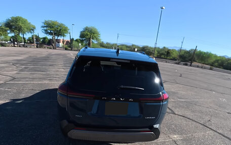 Toyota RAV4, 2025 год, 4 870 000 рублей, 6 фотография