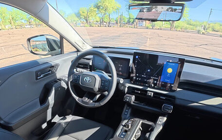 Toyota RAV4, 2025 год, 4 870 000 рублей, 13 фотография