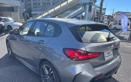 BMW 1 серия, 2022 год, 1 380 000 рублей, 7 фотография