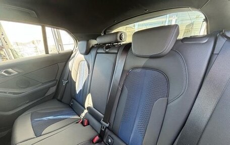 BMW 1 серия, 2022 год, 1 380 000 рублей, 12 фотография