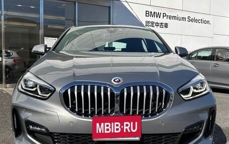 BMW 1 серия, 2022 год, 1 380 000 рублей, 2 фотография