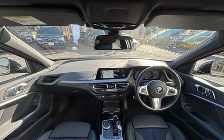 BMW 1 серия, 2022 год, 1 380 000 рублей, 13 фотография